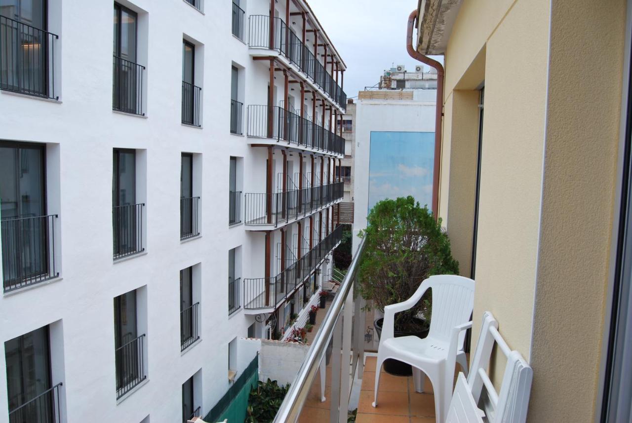 Neptuno Apartments Calella Exterior foto