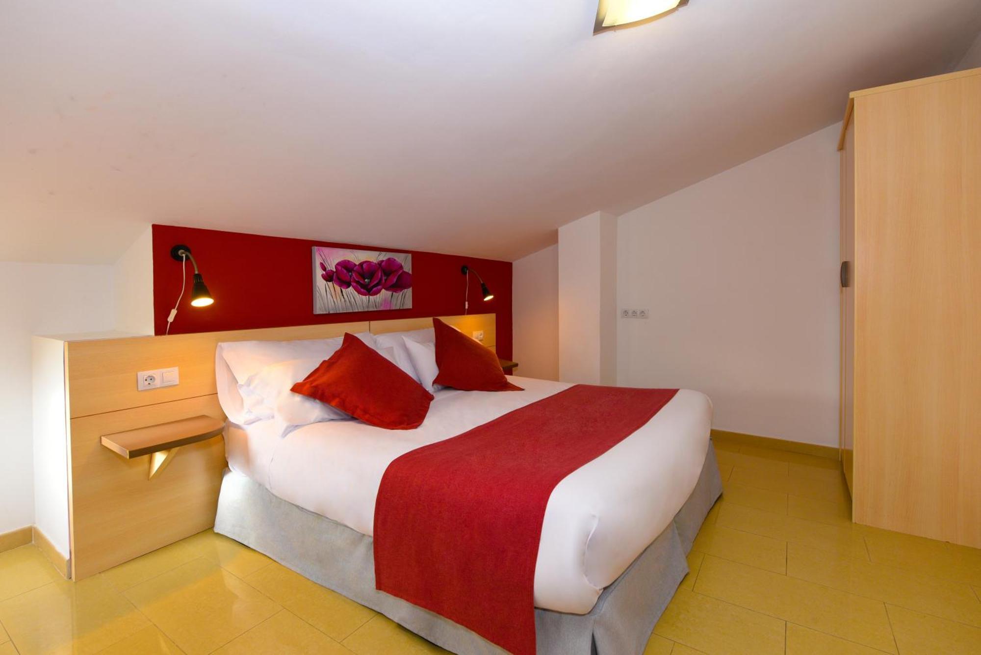 Neptuno Apartments Calella Habitación foto